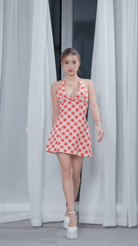 Hotgirl Louis Phạm khoe "trúng sít rịt", gặp Sơn Tùng M-TP ở sân bay, visual đời thường gây sốt- Ảnh 2.