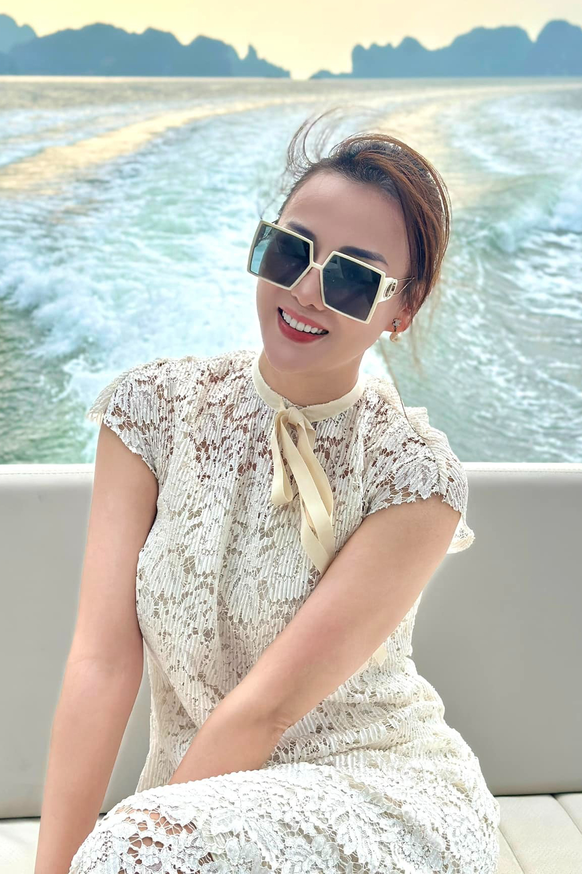 Hóa ra Phương Oanh cũng diện "đồ cũ" vào phim, có cả mẫu váy cô mặc khi đang mang bầu cặp song sinh- Ảnh 7.