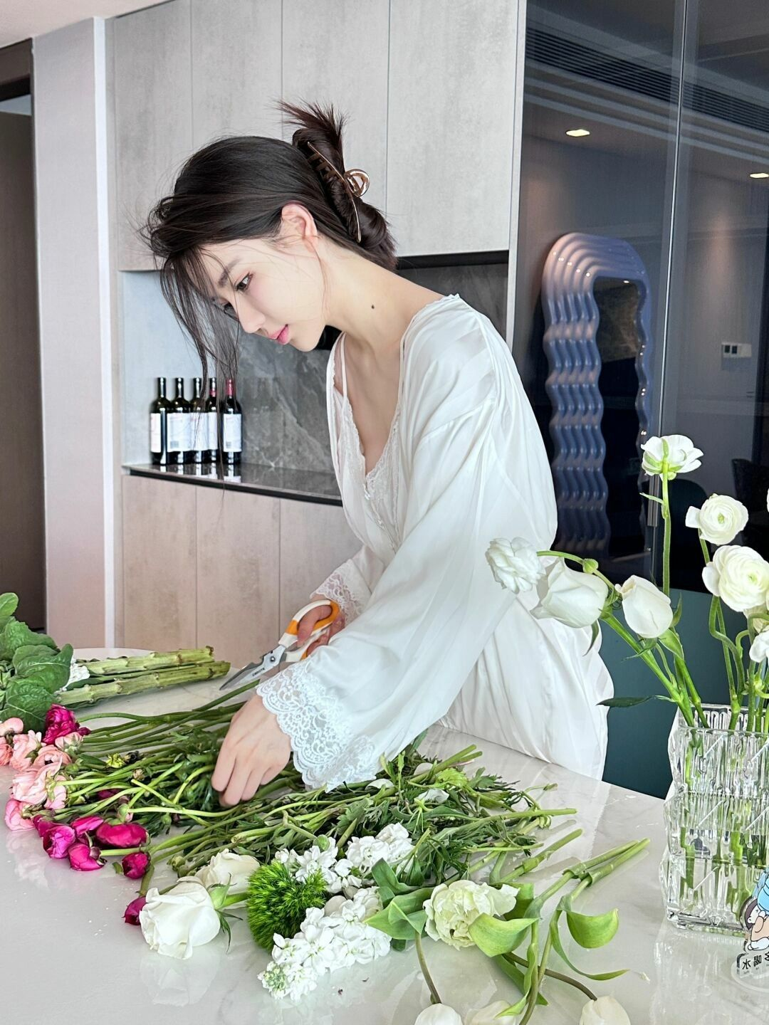 Mỗi tháng chi 2 triệu mua hoa tươi - bí quyết giúp tôi tận hưởng cuộc sống- Ảnh 1.