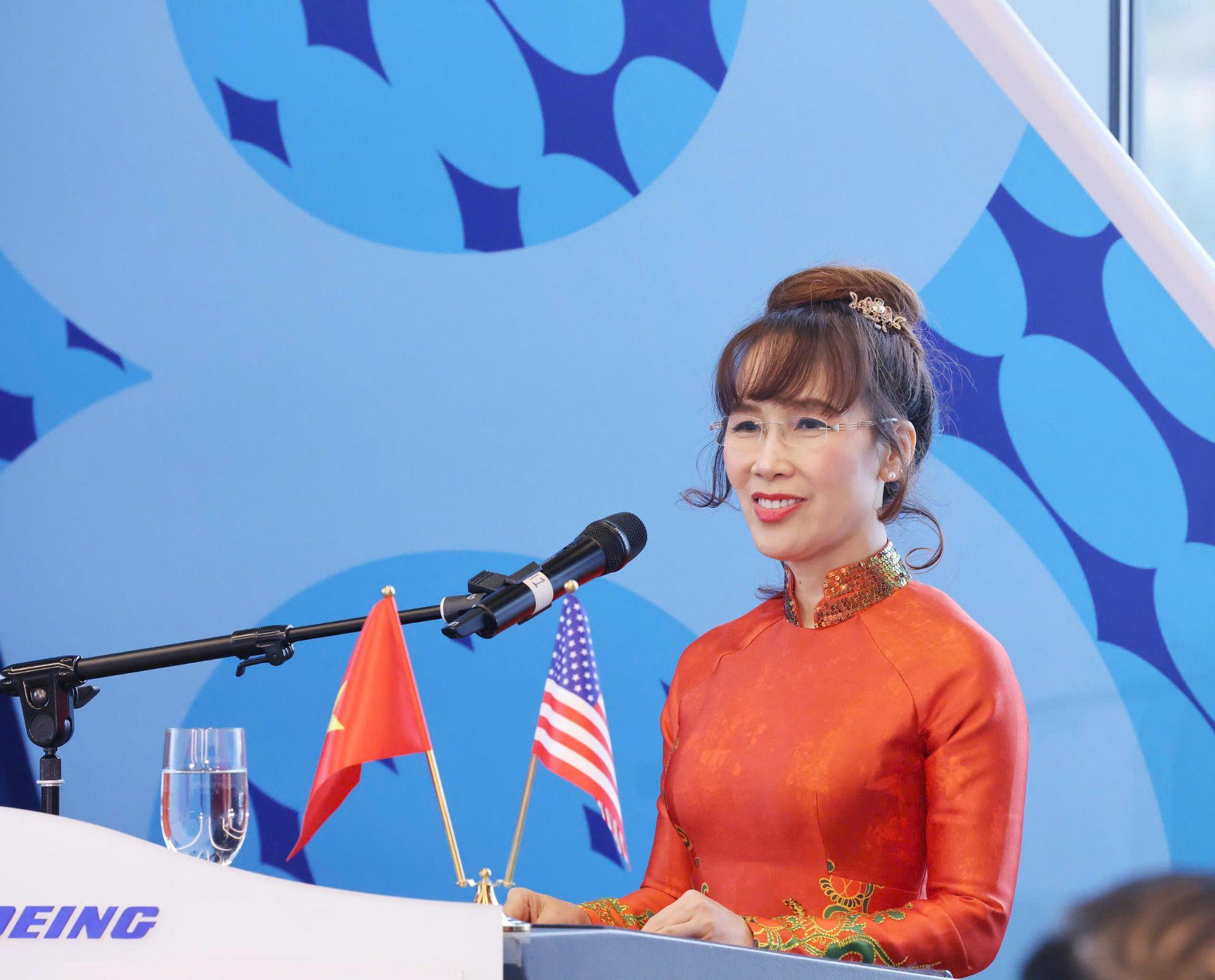 Chủ tịch nước chứng kiến Vietjet nhận bàn giao tàu bay Boeing đầu tiên- Ảnh 4.