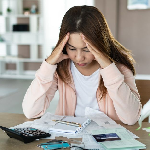 U35 tiêu tiền để giữ sĩ diện bạn bè - sai lầm khiến tôi ngập nợ thẻ tín dụng- Ảnh 2.