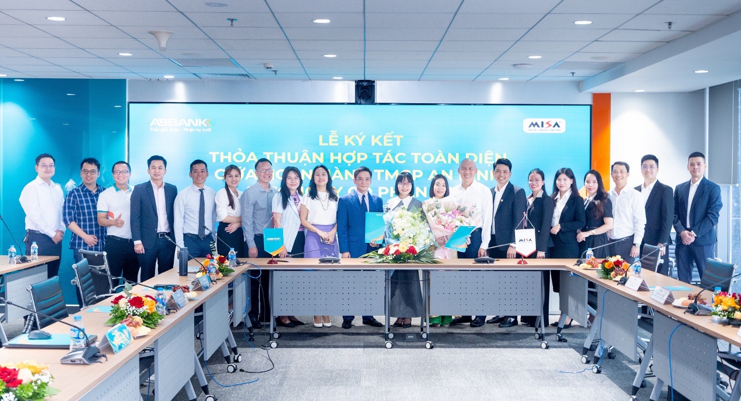 ABBANK hợp tác MISA, thúc đẩy hệ sinh thái tài chính số cho doanh nghiệp SME- Ảnh 2.