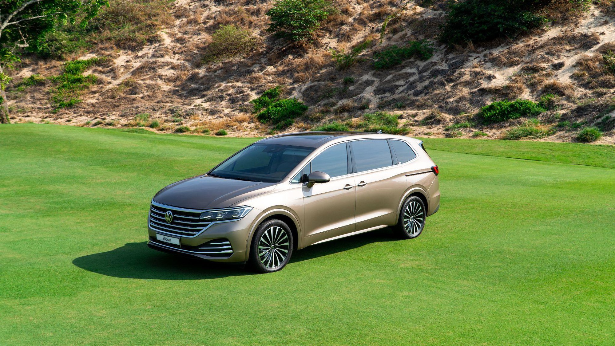 Xe gia đình của năm Hạng 2-5 tỷ đồng: Volkswagen Viloran dễ giành giải cao nhất- Ảnh 1.