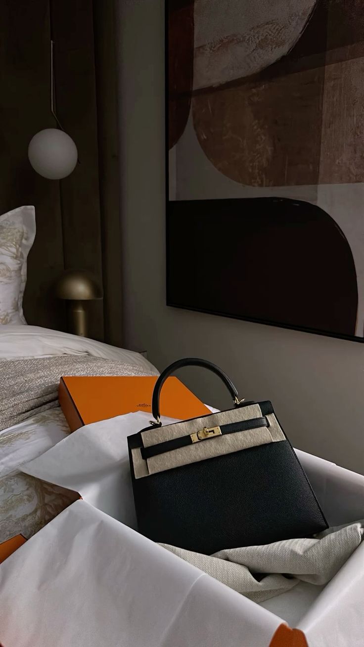 Sự thật về hộp quà Hermès Birkin bạch tạng bị nói “chắc chắn fake” của Hà Môi- Ảnh 11.