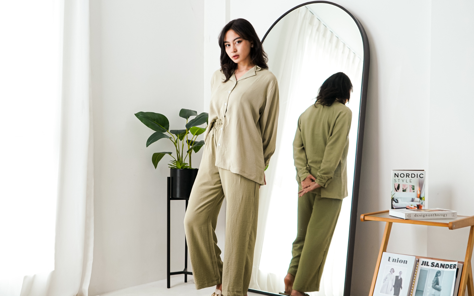 Treo gương trước cửa là mời may mắn hay tiễn lộc ra ngoài?- Ảnh 3.