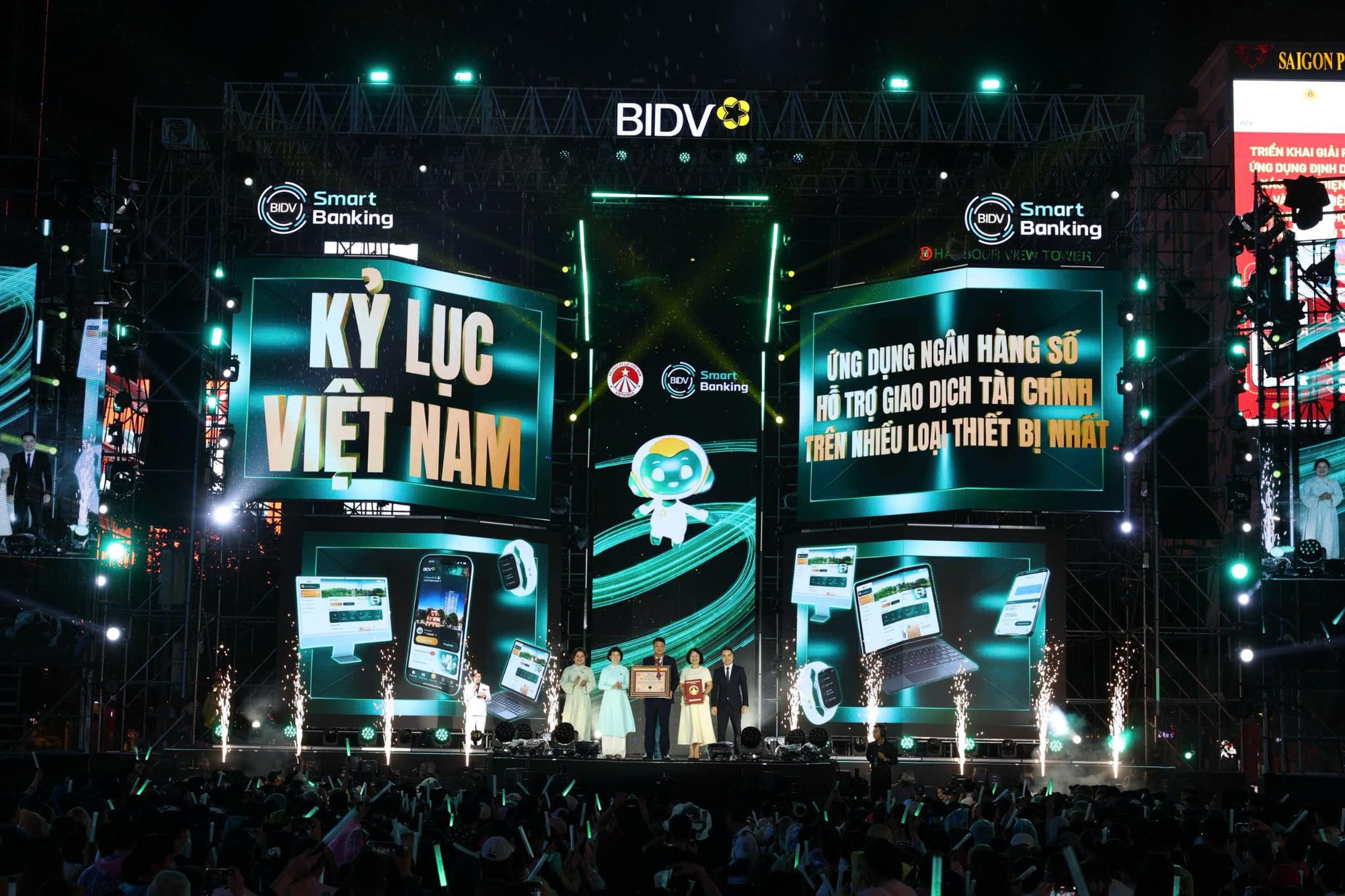 BIDV SmartBanking X lập kỷ lục Việt Nam- Ảnh 1.
