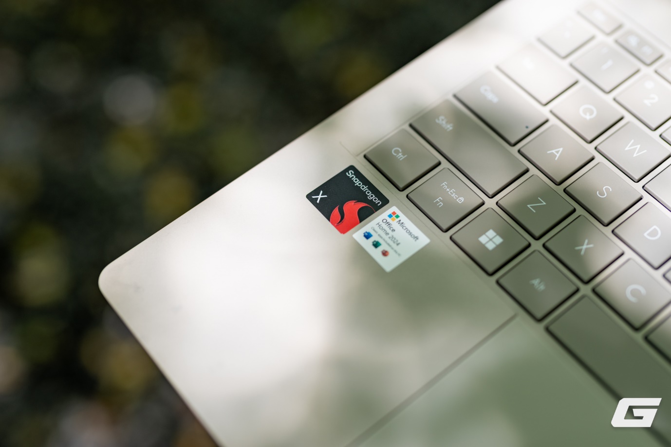 Trên tay ASUS Zenbook A14: Ultrabook AI siêu mỏng nhẹ mà vẫn bền chắc, hiệu năng tốt, pin “khủng”- Ảnh 5.