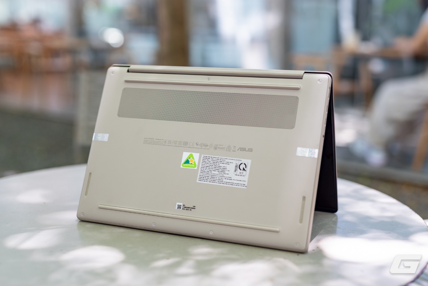 Trên tay ASUS Zenbook A14: Ultrabook AI siêu mỏng nhẹ mà vẫn bền chắc, hiệu năng tốt, pin “khủng”- Ảnh 7.