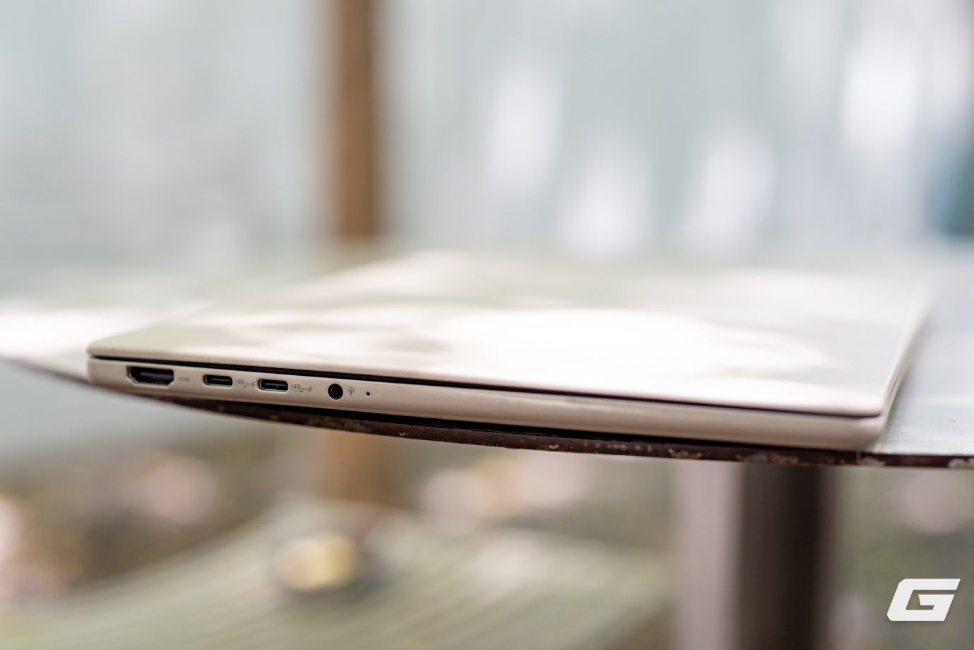 Trên tay ASUS Zenbook A14: Ultrabook AI siêu mỏng nhẹ mà vẫn bền chắc, hiệu năng tốt, pin “khủng”- Ảnh 8.