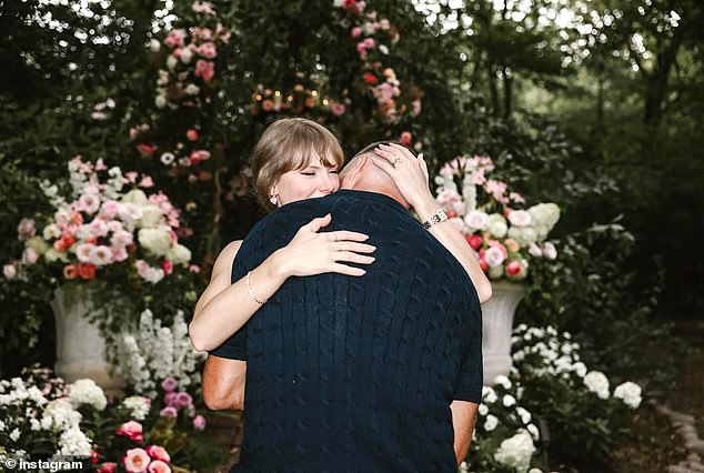 Travis Kelce lần đầu lên tiếng về màn cầu hôn Taylor Swift, fan toàn cầu bùng nổ vì tuyên bố siêu ngọt- Ảnh 3.