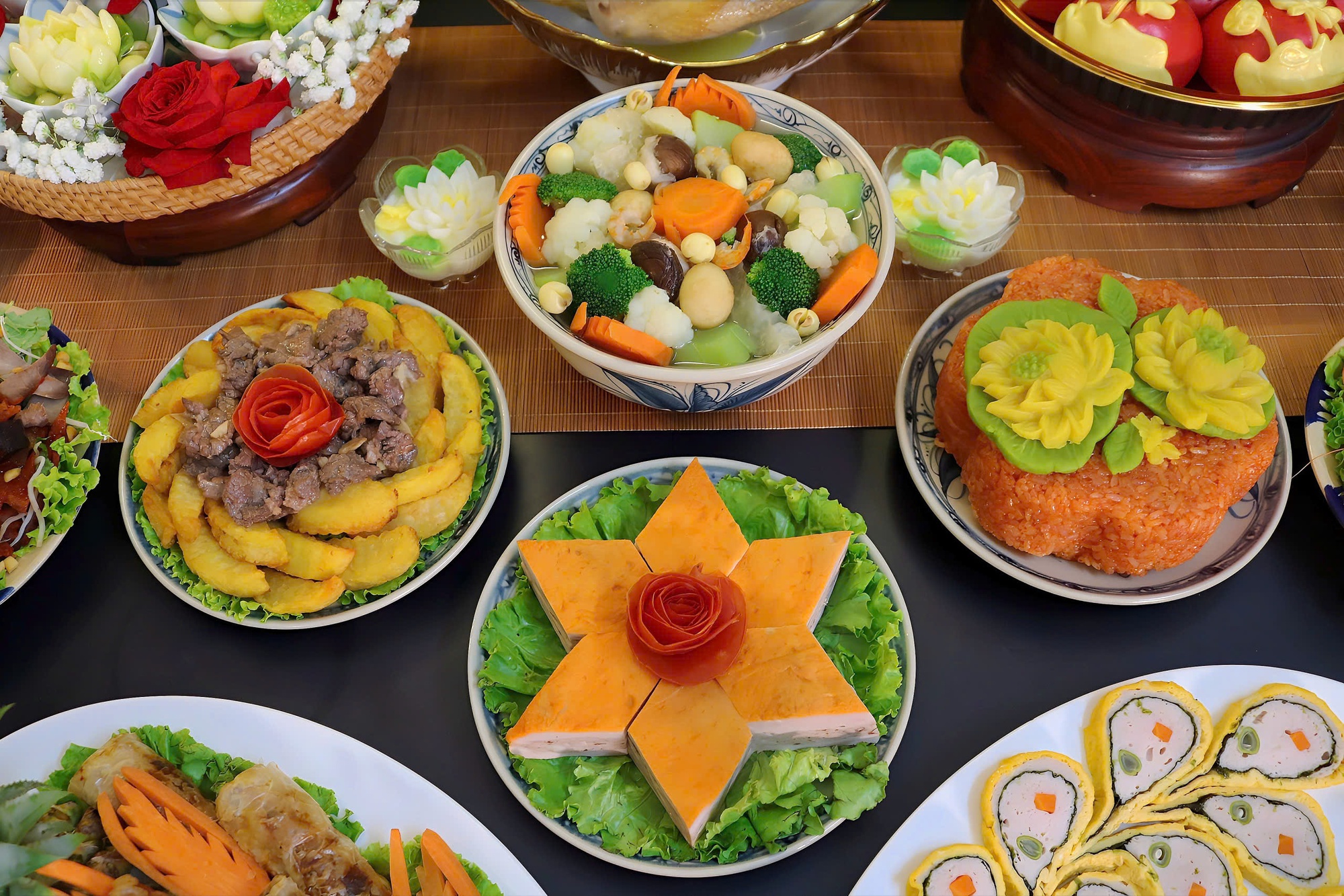 Mẹ đảm Hà Nội gợi ý mâm cỗ mặn Rằm tháng 7: Vừa đẹp vừa đủ đầy, ăn vào may mắn ghé cửa- Ảnh 5.