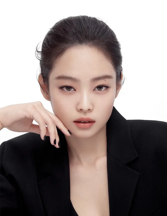 Jennie (BLACKPINK) vội chuyển công ty vì phạm luật?- Ảnh 1.