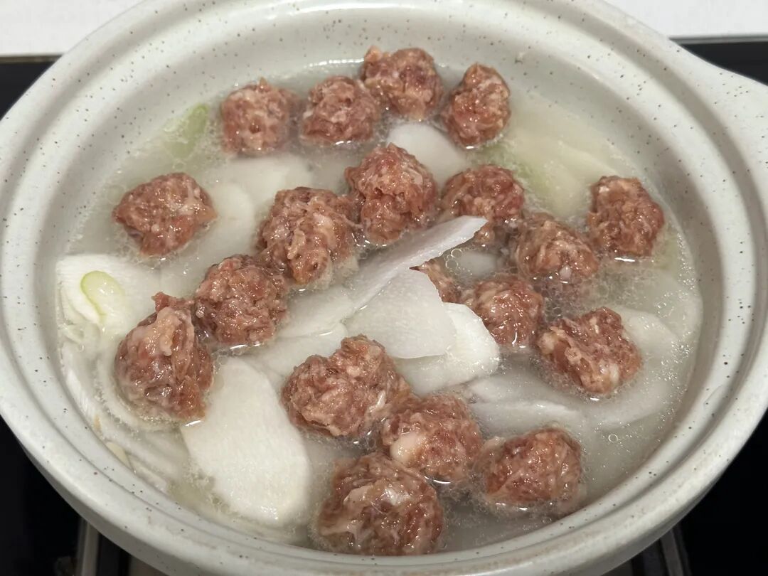 Canh củ mài thịt viên: Món ấm bụng cho mùa thu, nhẹ mà bổ, trẻ con cũng mê- Ảnh 4.