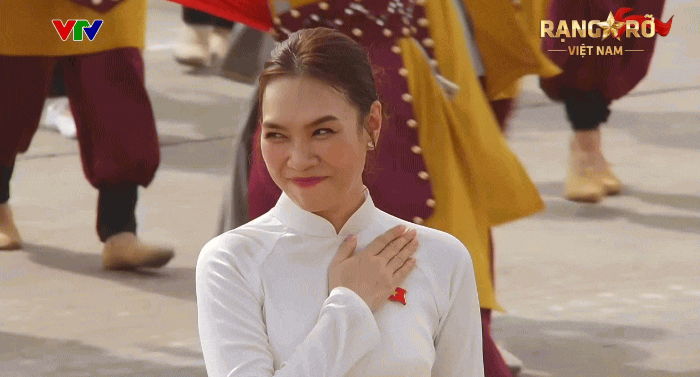 Ca sĩ từng bị chê “nhạc tầm thường” nay có ca khúc gây sốt Đại lễ 2/9, tỏa sáng ở sự kiện cấp quốc gia- Ảnh 1.