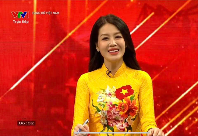 NTK Nguyễn Thơ Thơ bật mí điều bí mật về mẫu áo dài gây sốt trên sóng truyền hình ngày Quốc khánh 2/9- Ảnh 6.