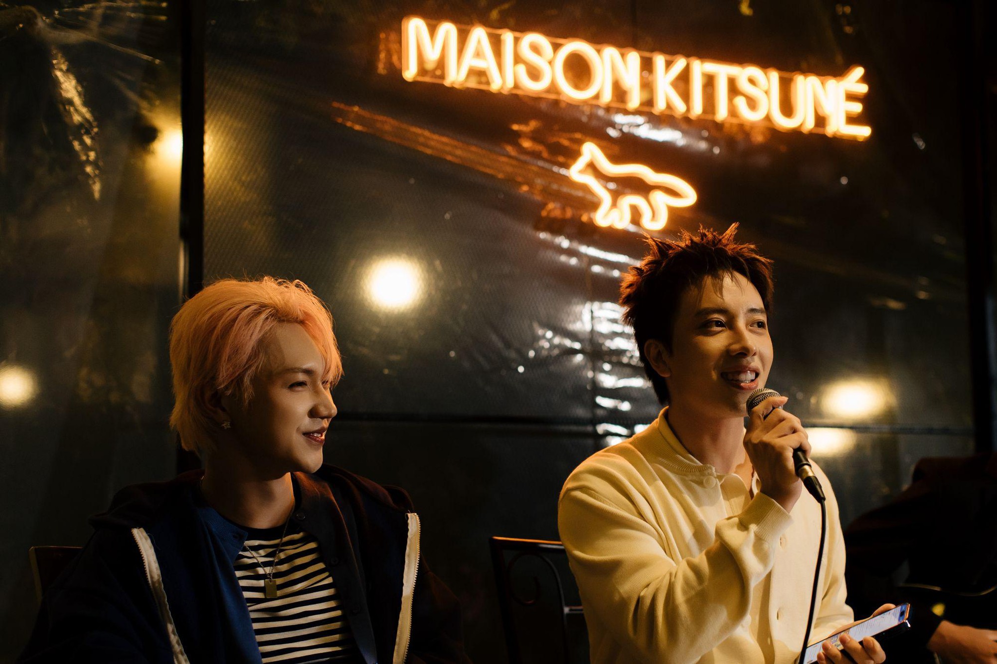 Tín đồ thời trang Việt ‘hát cho nhau nghe’, cùng Maison Kitsuné đón BST mới- Ảnh 6.
