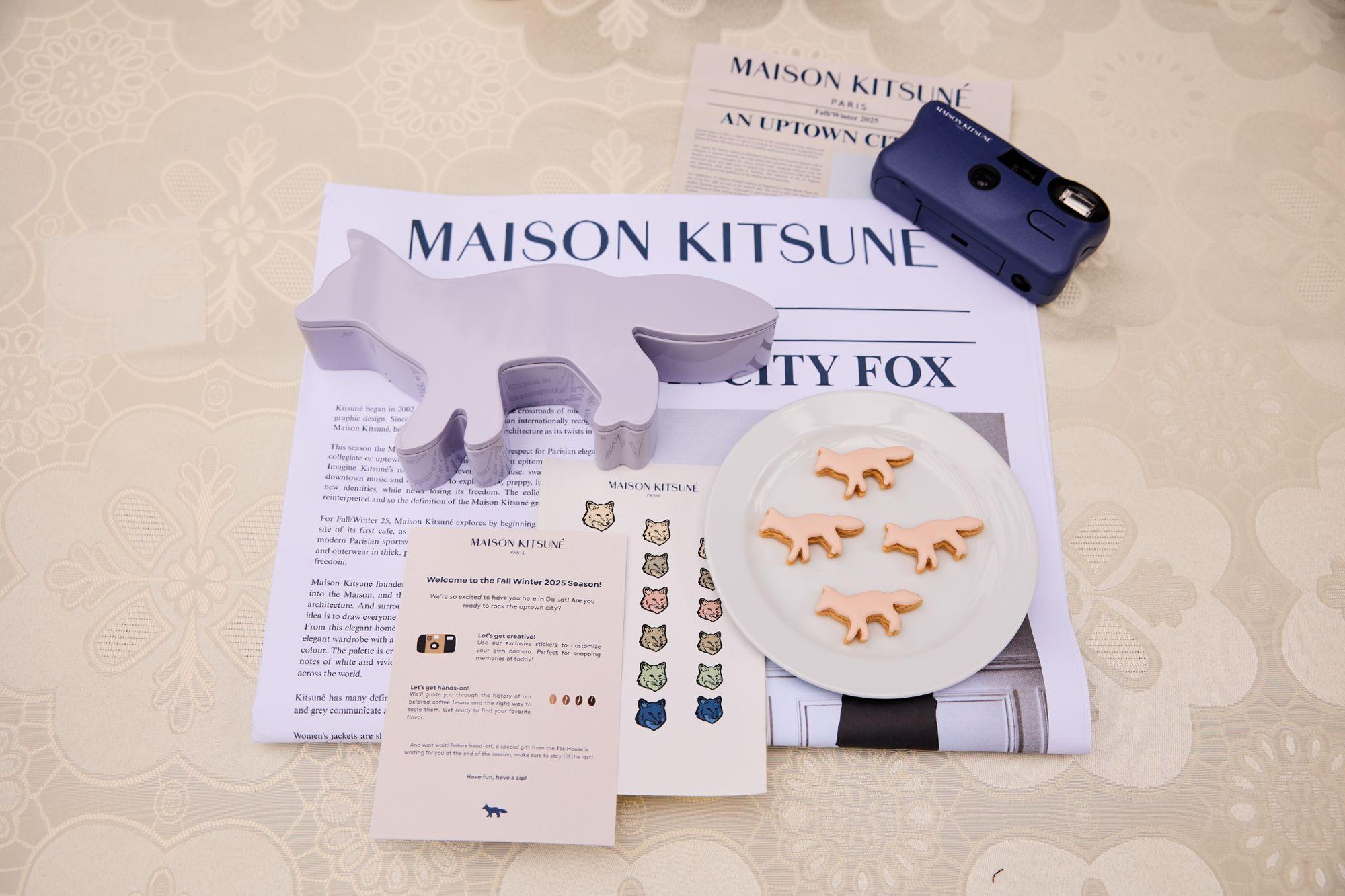 Tín đồ thời trang Việt ‘hát cho nhau nghe’, cùng Maison Kitsuné đón BST mới- Ảnh 7.