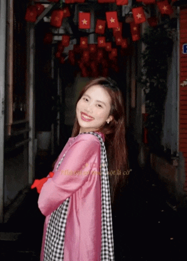Ca khúc trở thành “lựa chọn quốc dân”: Phương Mỹ Chi, Diệu Nhi đọ visual, trai xinh gái đẹp phủ đỏ MXH- Ảnh 2.