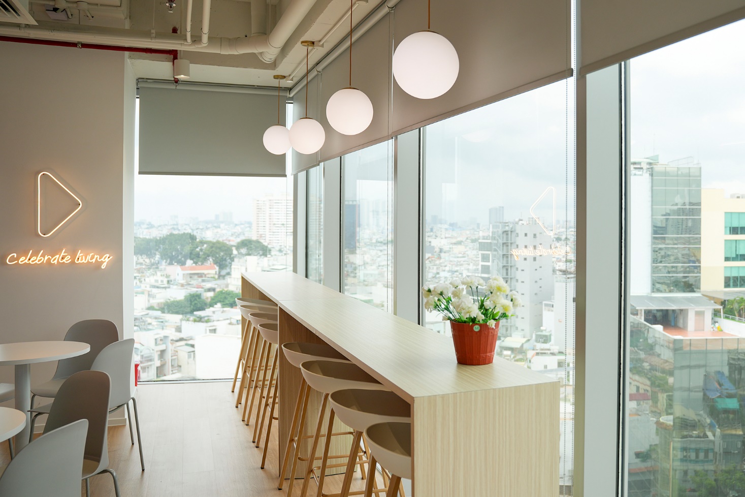 FWD Việt Nam khai trương văn phòng mới hiện đại, bền vững và gắn kết- Ảnh 3.