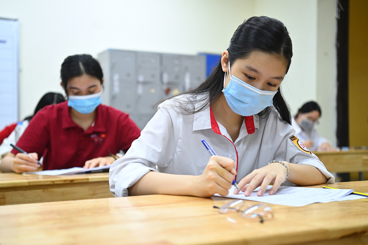 Phụ huynh Hà Nội nói: Vốn dĩ không thiếu trường, chẳng qua cha mẹ muốn con học kém vào trường top, “vàng thau lẫn lộn”- Ảnh 2. Phụ huynh Hà Nội nói: Vốn dĩ không thiếu trường, chẳng qua cha mẹ muốn con học kém vào trường top, “vàng thau lẫn lộn”- Ảnh 2.