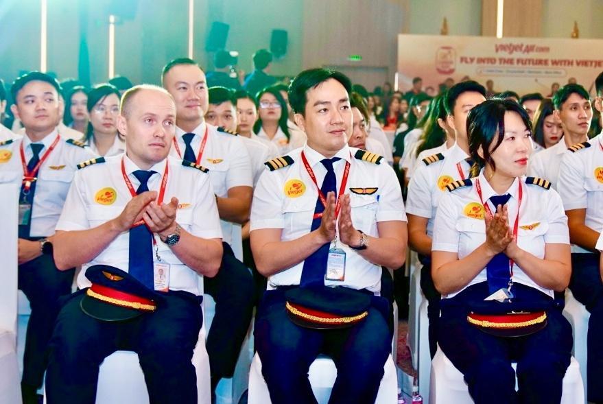 Vietjet chào đón gần 1.000 ứng viên tài năng tại Vietjet Sky Career Day 2025- Ảnh 9.