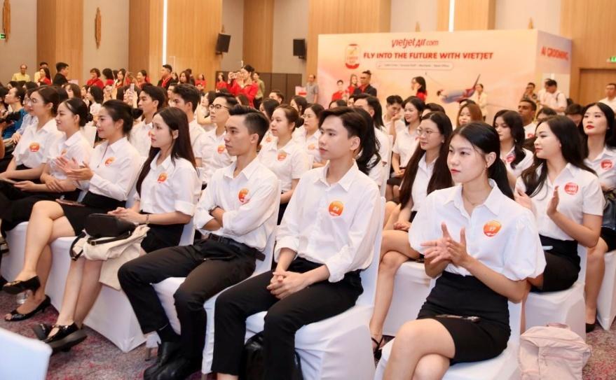 Vietjet chào đón gần 1.000 ứng viên tài năng tại Vietjet Sky Career Day 2025- Ảnh 10.