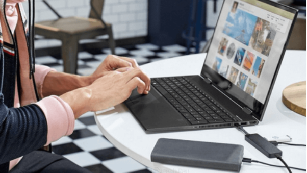 Có nên vừa sạc vừa dùng laptop không? Giải đáp chi tiết từ A-Z- Ảnh 3.