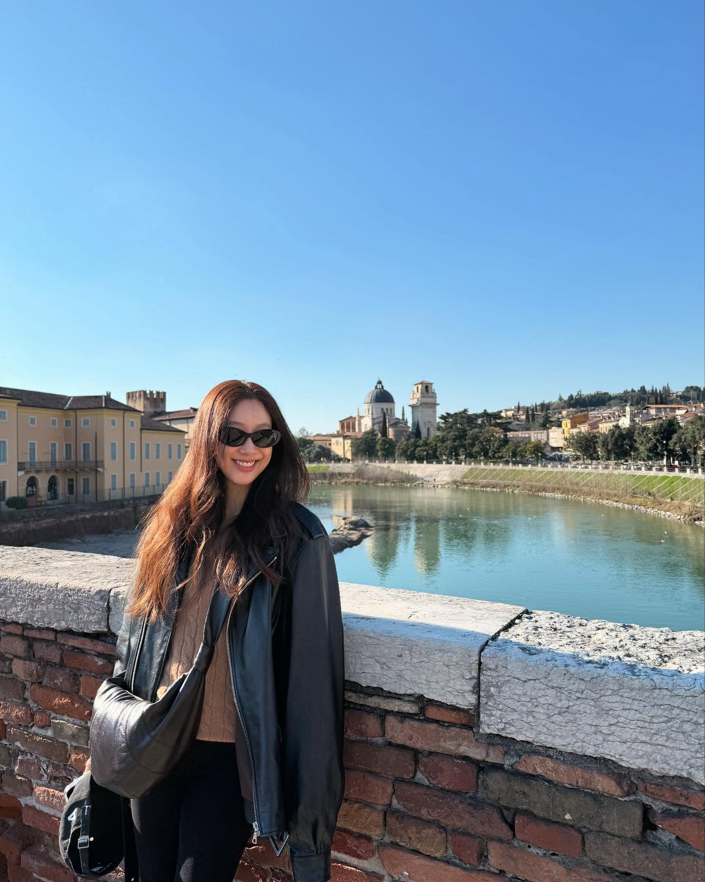 Sao Hàn ngoài 40 đều hack tuổi siêu đỉnh nhờ 5 món thời trang- Ảnh 2.