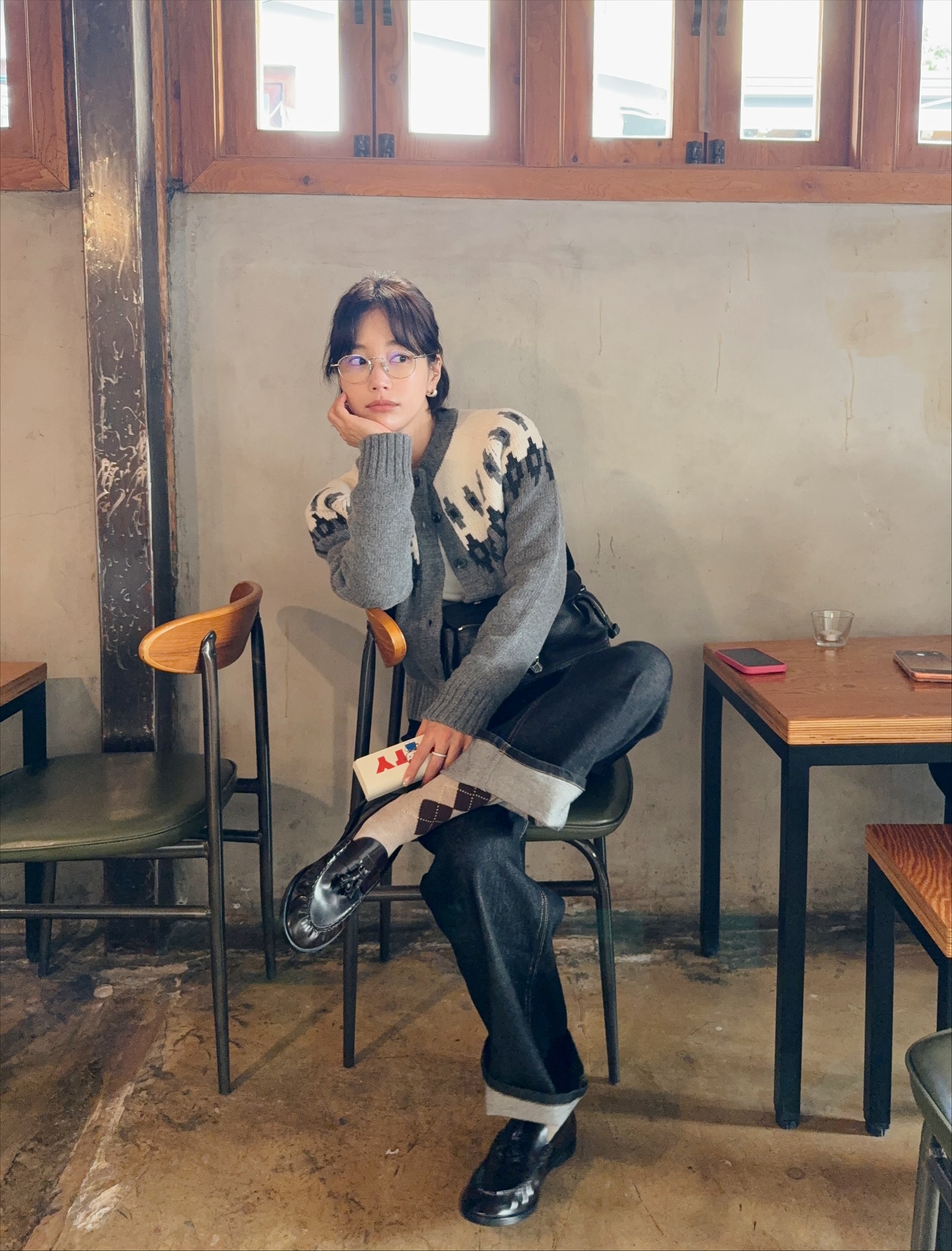 Sao Hàn ngoài 40 đều hack tuổi siêu đỉnh nhờ 5 món thời trang- Ảnh 6.