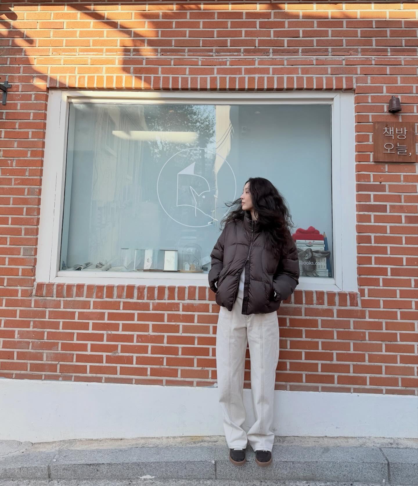 Sao Hàn ngoài 40 đều hack tuổi siêu đỉnh nhờ 5 món thời trang- Ảnh 11.