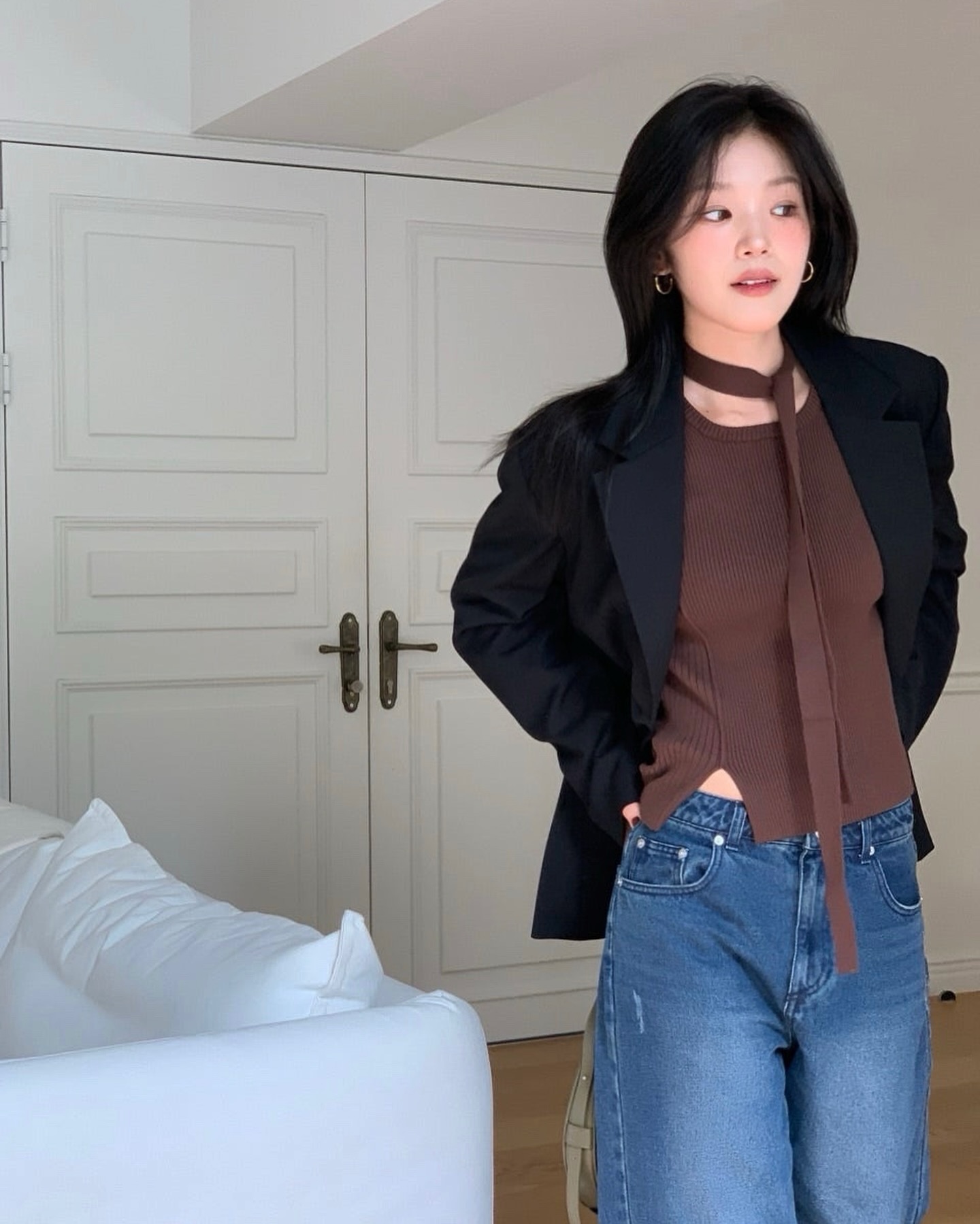 Áo len chọn 5 gam màu này là sang trọng và tôn da nhất- Ảnh 4.