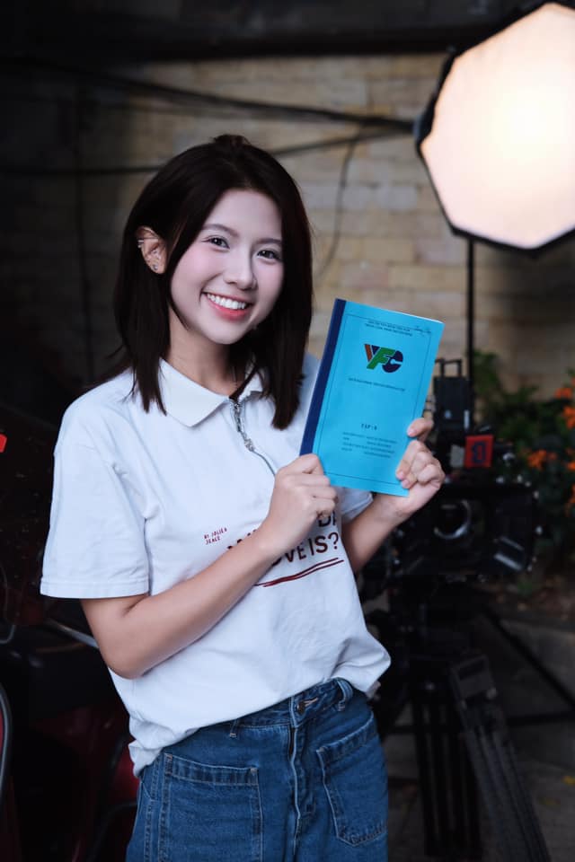 Rầm rộ clip diễn viên "Cách em 1 milimet" được bạn trai cũ cầu hôn từ 2 tháng trước?- Ảnh 4.