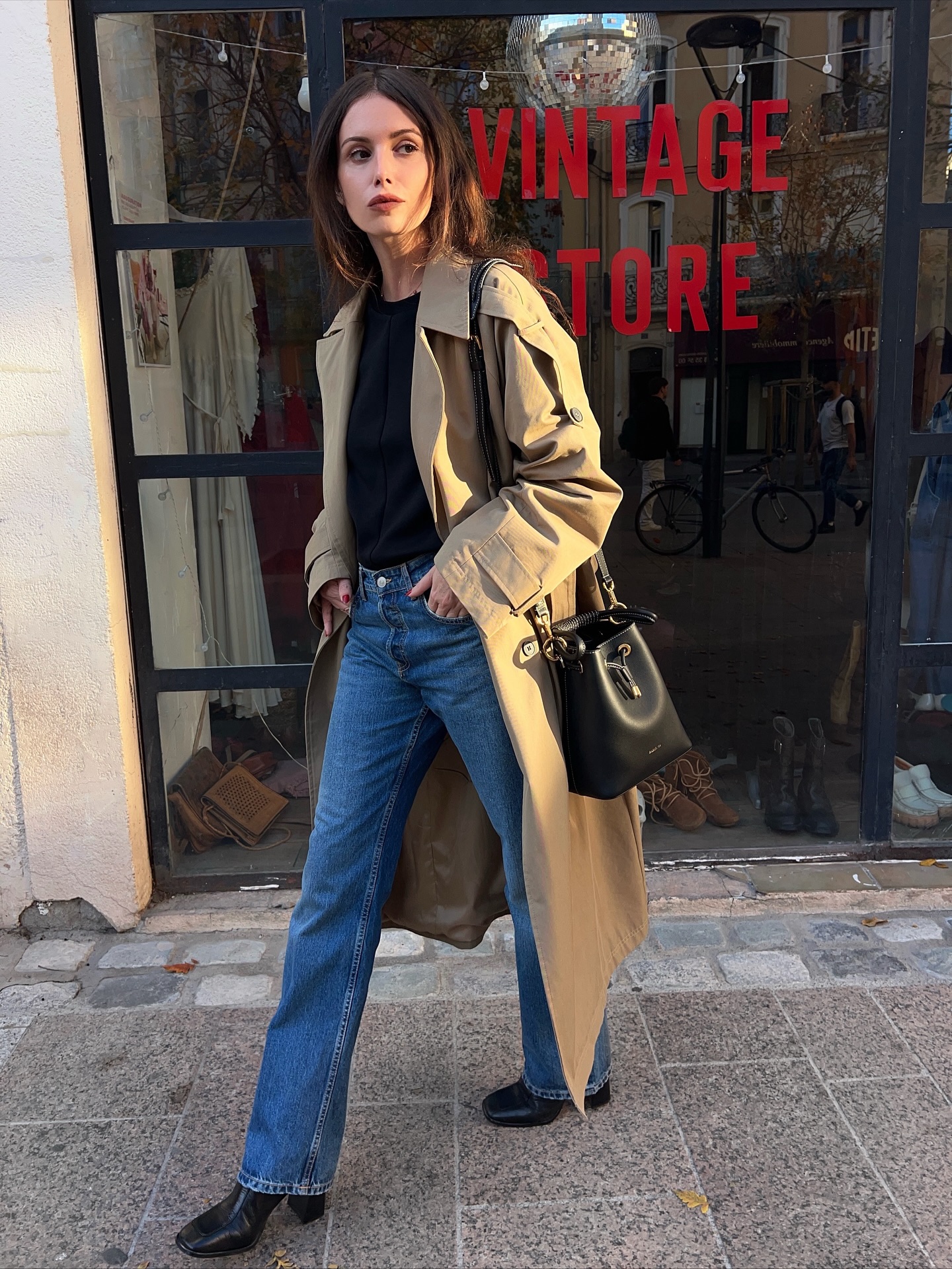 5 kiểu áo khoác mặc với quần jeans, ai muốn sành điệu hơn nhất định phải biết- Ảnh 8.