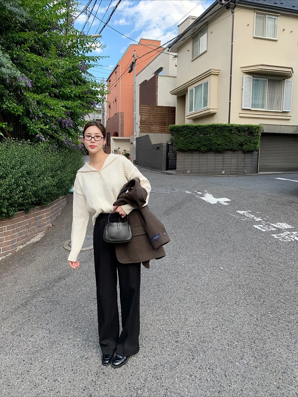 Áo len và quần ống rộng: Cặp bài trùng hoàn hảo có 5 cách mix nhân đôi sự trẻ trung- Ảnh 2.