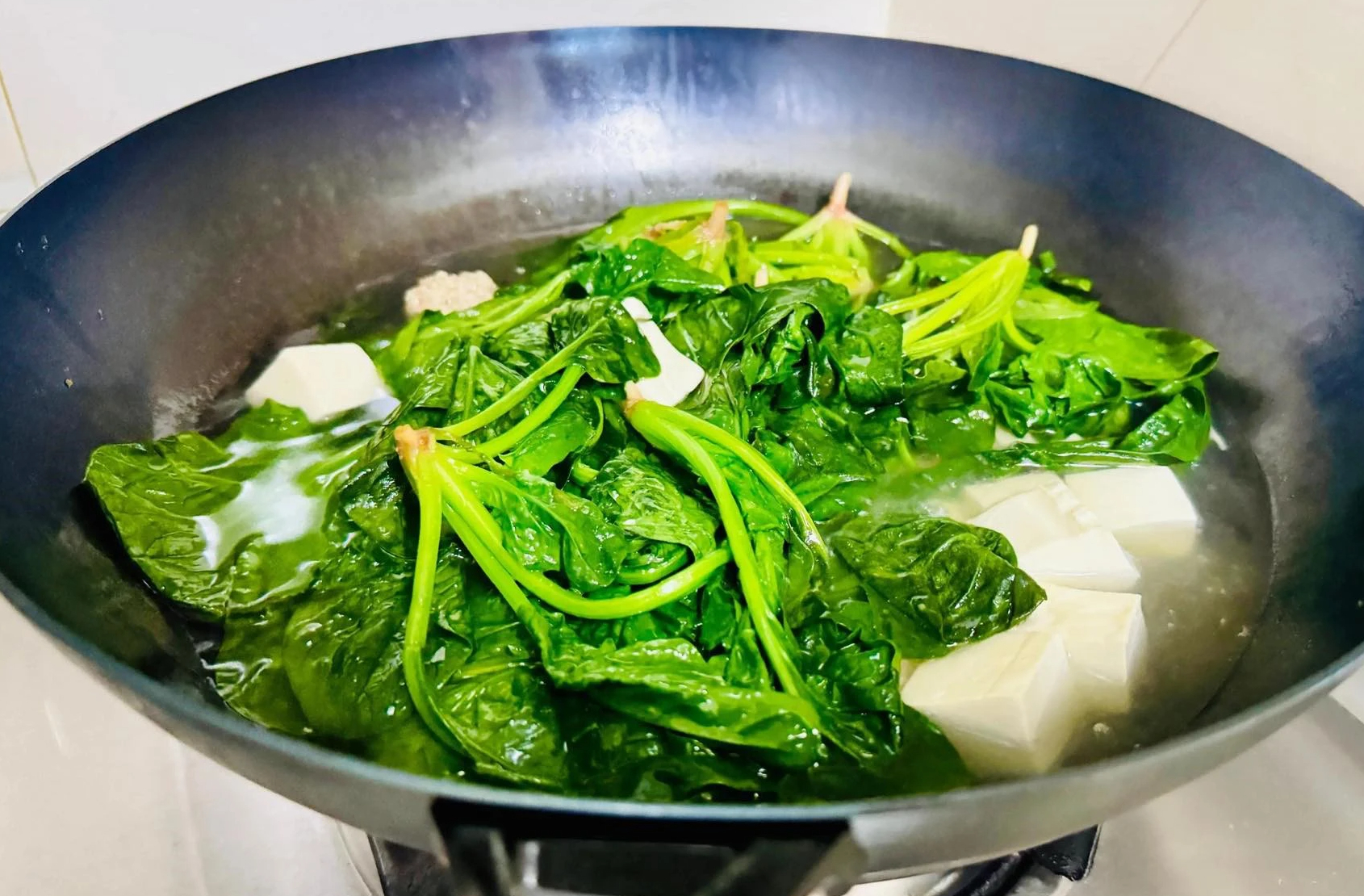 Tôi chưa bao giờ bị táo bón, hóa ra là vì thường xuyên ăn 3 món canh dễ nấu lại giúp dưỡng ẩm phổi- Ảnh 13.