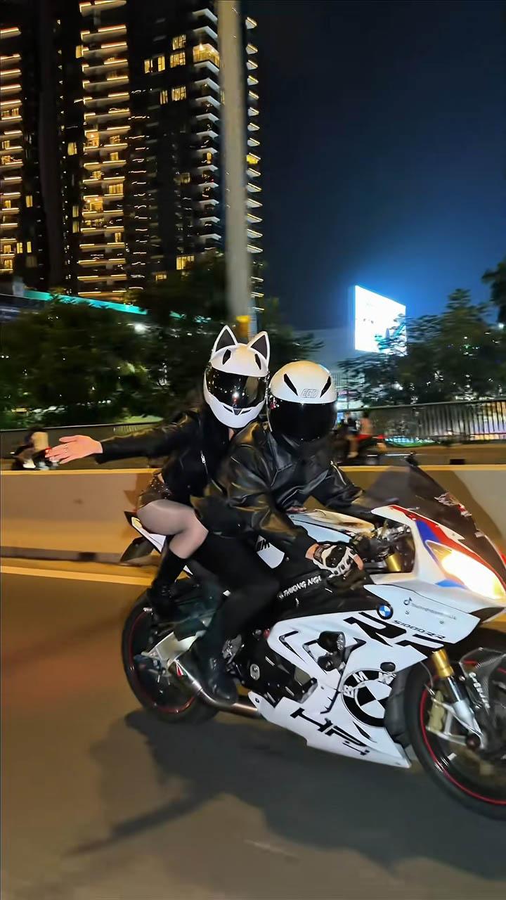Sau thuê bạn trai, giới trẻ lại rộ trend “thuê soái ca” lái motor để quay video “sống ảo”- Ảnh 3.