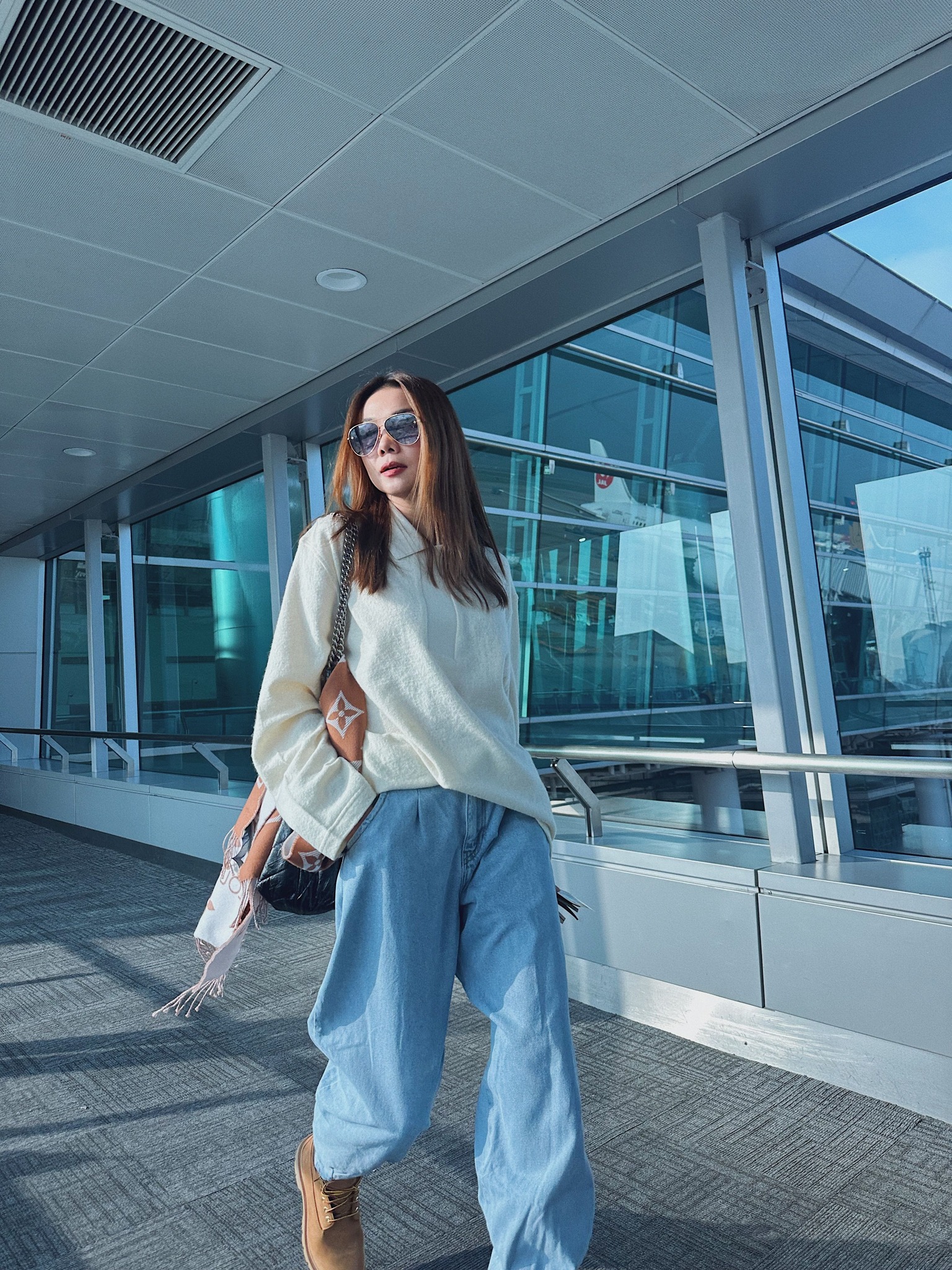 Tham khảo từ Phạm Thanh Hằng 4 mẫu áo dài tay đẹp hoàn hảo cho phụ nữ trên 40 tuổi- Ảnh 8.