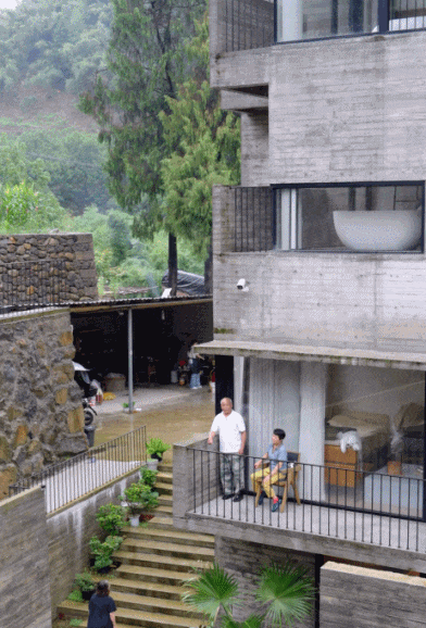 Dốc sạch 6,5 tỷ tiền tiết kiệm, hai chị em trung niên xây nhà ở quê cho 8 người sống chung khi về già- Ảnh 10.