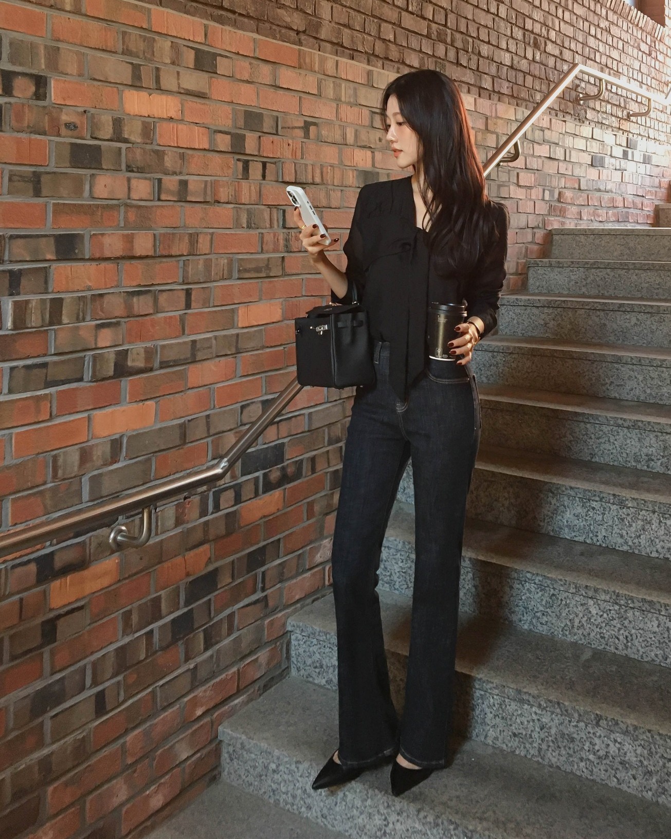 "Quần nào giày nấy" mới là đỉnh cao phối đồ: 4 combo không chỉ tôn dáng mà còn sành điệu- Ảnh 8.