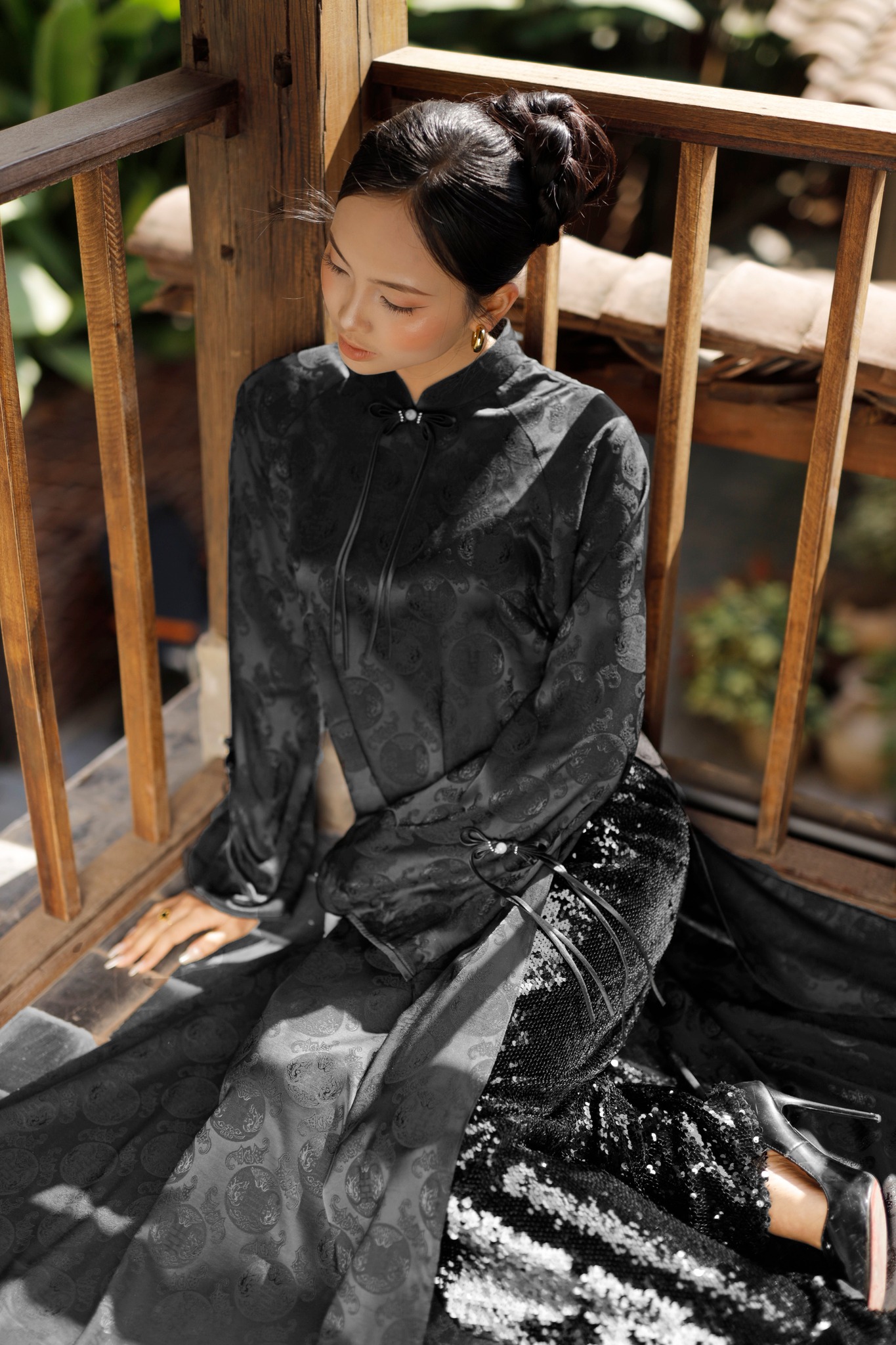 Khi sắc màu này lên ngôi, áo dài Tết 2026 bỗng đậm nét phú bà, mợ chảnh kiêu sa khó cưỡng- Ảnh 19. Khi sắc màu này lên ngôi, áo dài Tết 2026 bỗng đậm nét phú bà, mợ chảnh kiêu sa khó cưỡng- Ảnh 19.