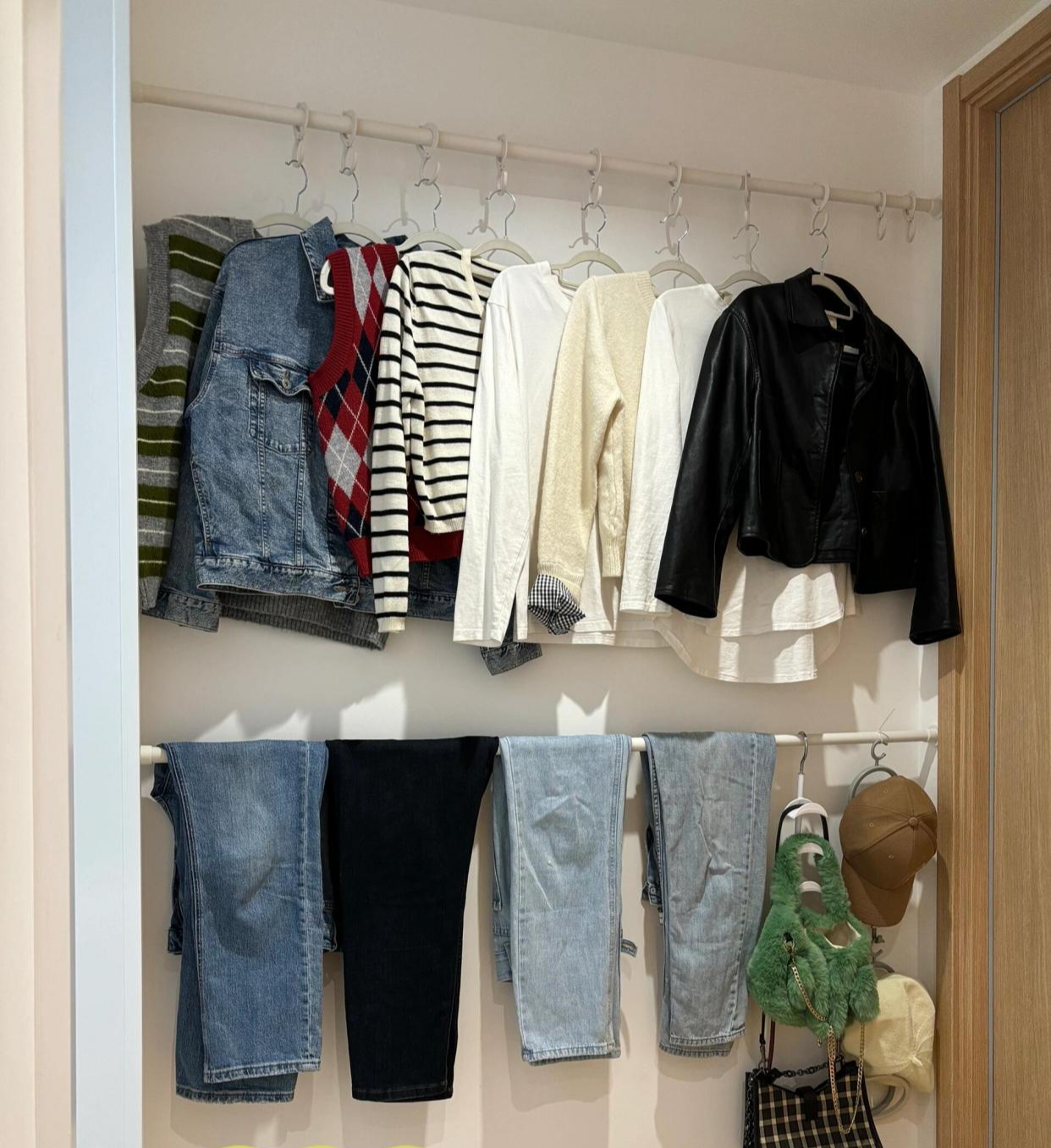 Một thanh treo co giãn, hơn 20 cách dùng: Món đồ rẻ nhất nhưng "lời" nhất tôi từng mua- Ảnh 3.