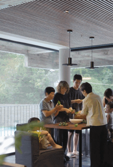 Dốc sạch 6,5 tỷ tiền tiết kiệm, hai chị em trung niên xây nhà ở quê cho 8 người sống chung khi về già- Ảnh 7.