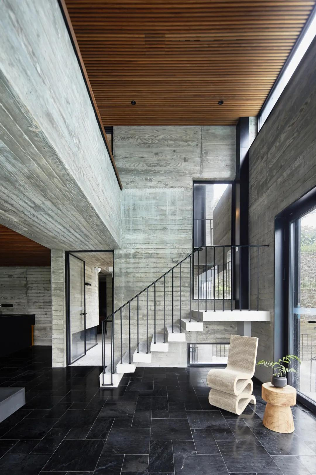 Dốc sạch 6,5 tỷ tiền tiết kiệm, hai chị em trung niên xây nhà ở quê cho 8 người sống chung khi về già- Ảnh 12.