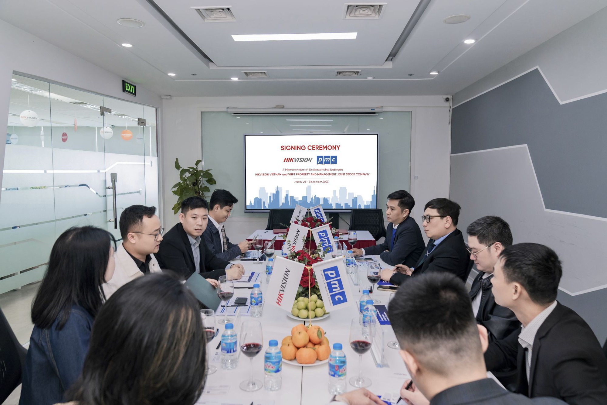 Hikvision hợp tác cùng PMC thúc đẩy giải pháp tòa nhà thông minh- Ảnh 1.