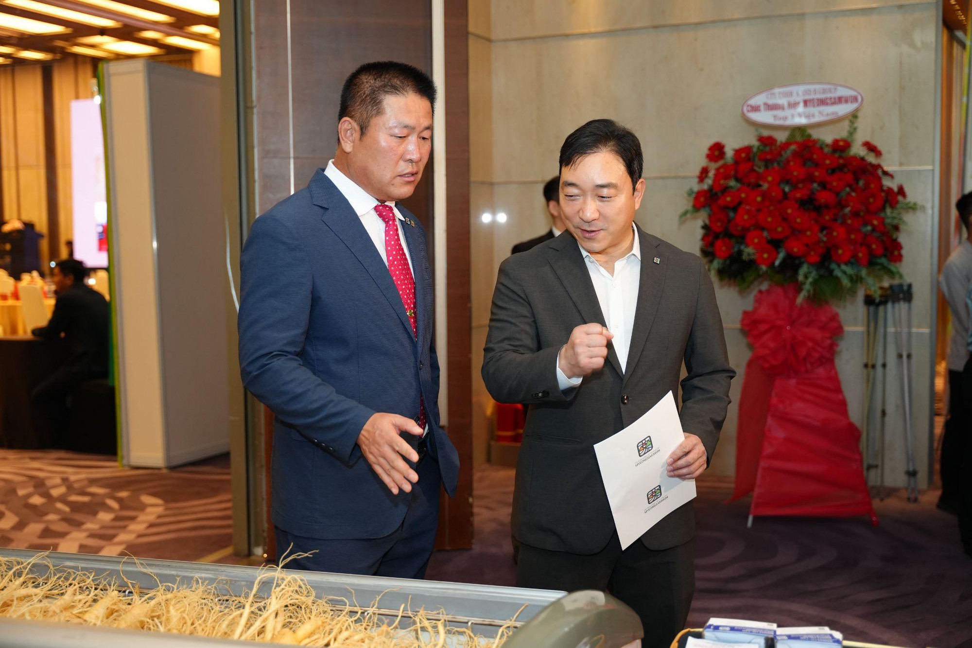 Tiêu chuẩn chọn hồng sâm 6 năm tuổi hỗ trợ sức khỏe- Ảnh 1.