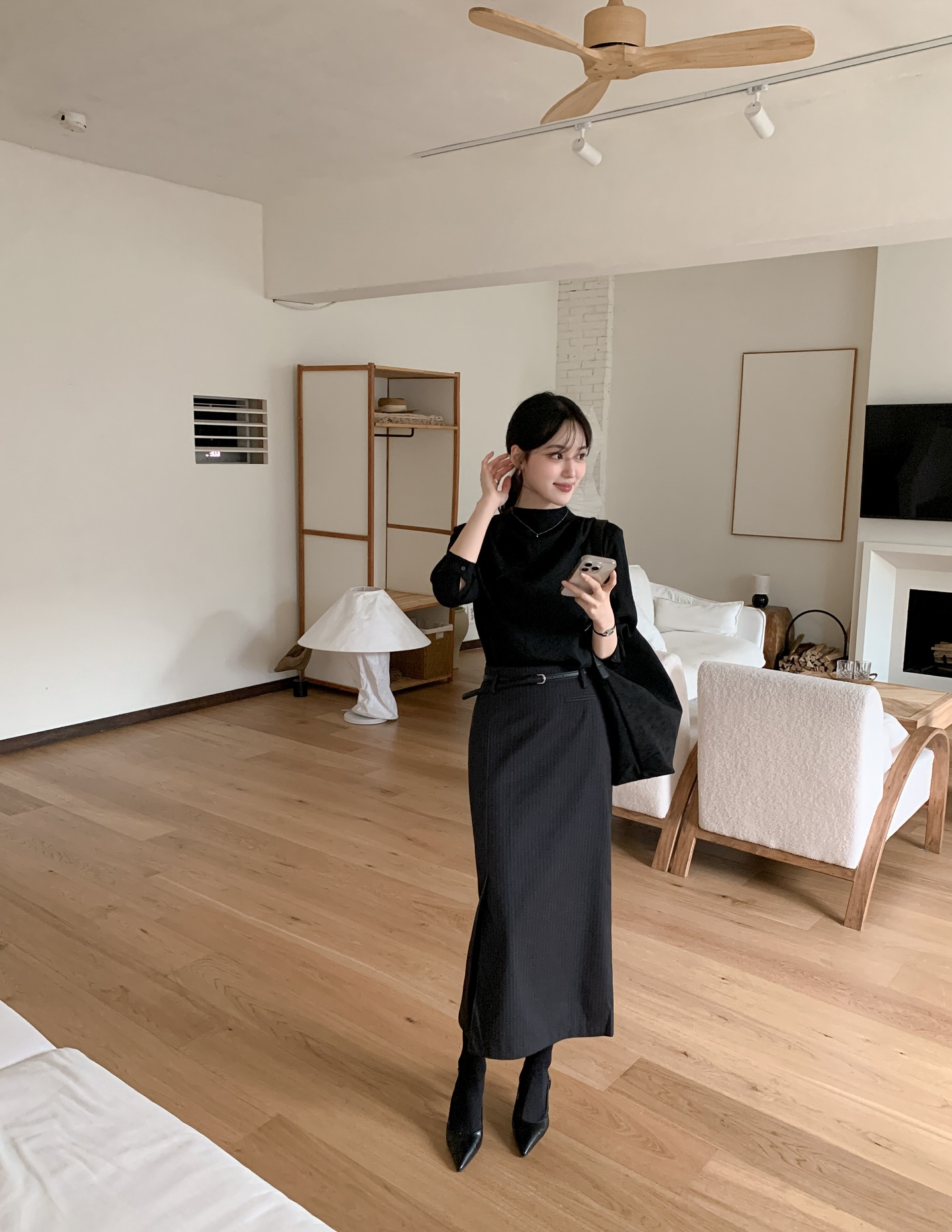 4 siêu bí kíp mặc chân váy dài tôn dáng cho người cao dưới 1m60- Ảnh 5.