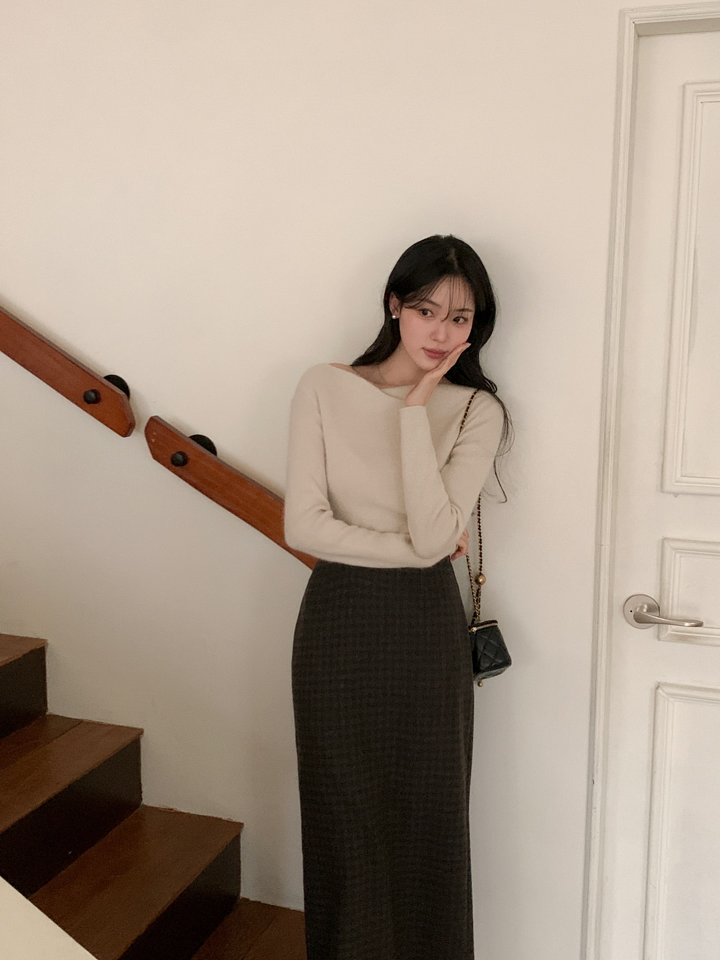 4 siêu bí kíp mặc chân váy dài tôn dáng cho người cao dưới 1m60- Ảnh 4.