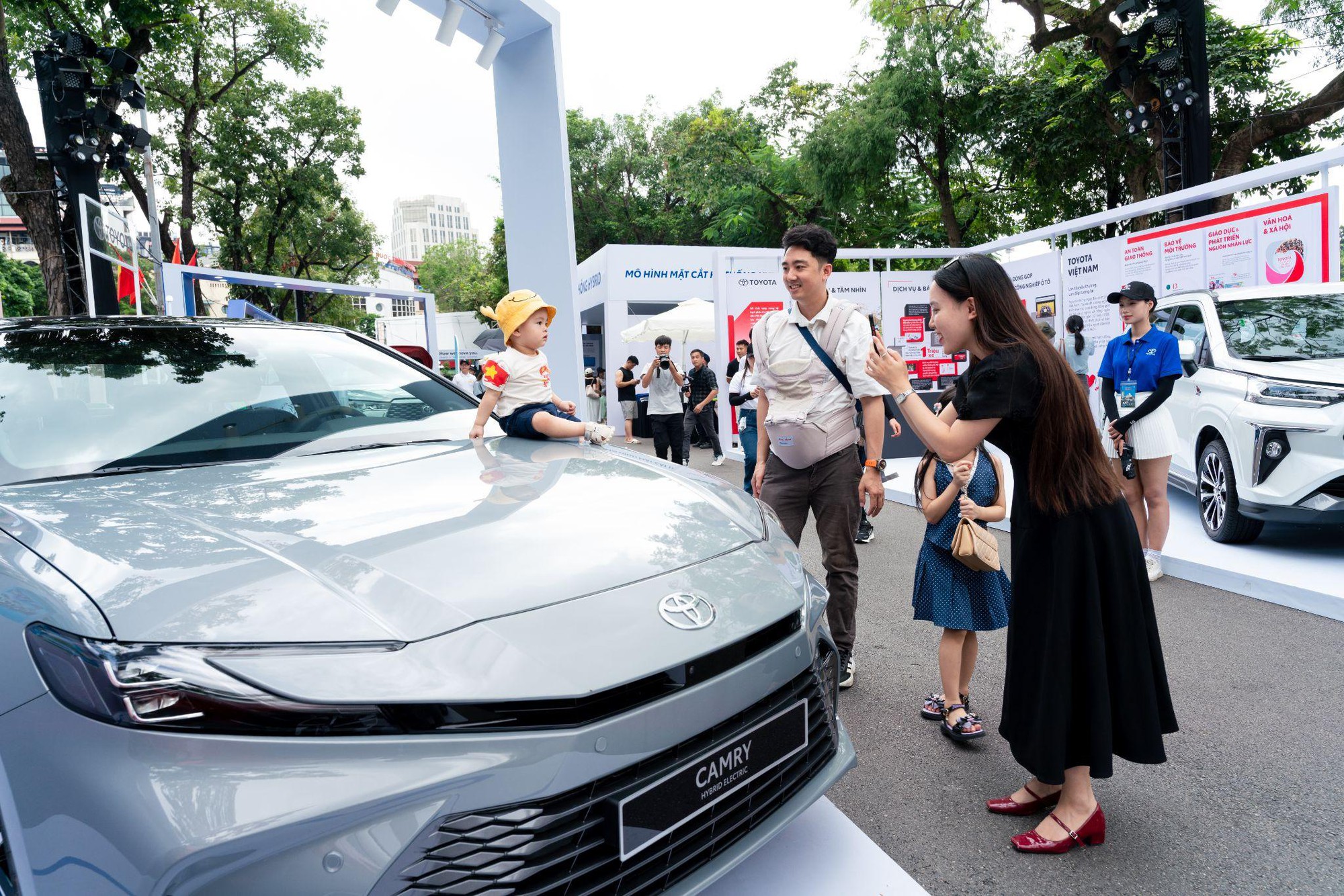 Toyota mở đầu năm mới với ưu đãi hấp dẫn, khách hàng dễ dàng lên đời xe mới- Ảnh 2.