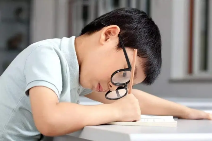 Đừng ép con “tự giác” nữa! Làm tốt 3 điều này, con sẽ tự biết quản lý bản thân- Ảnh 1.