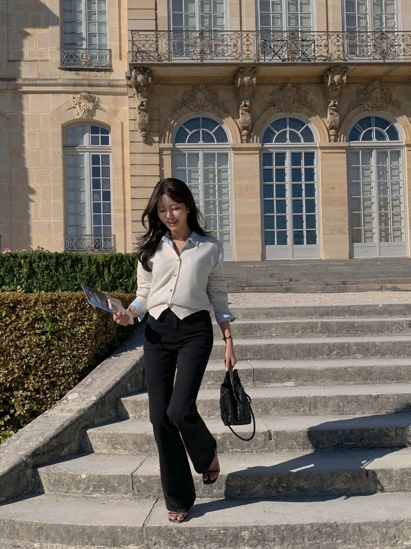 Mẫu áo len được mặc nhiều nhất hiện tại: Hợp mọi dáng người, ai diện cũng thành nàng thơ- Ảnh 2.